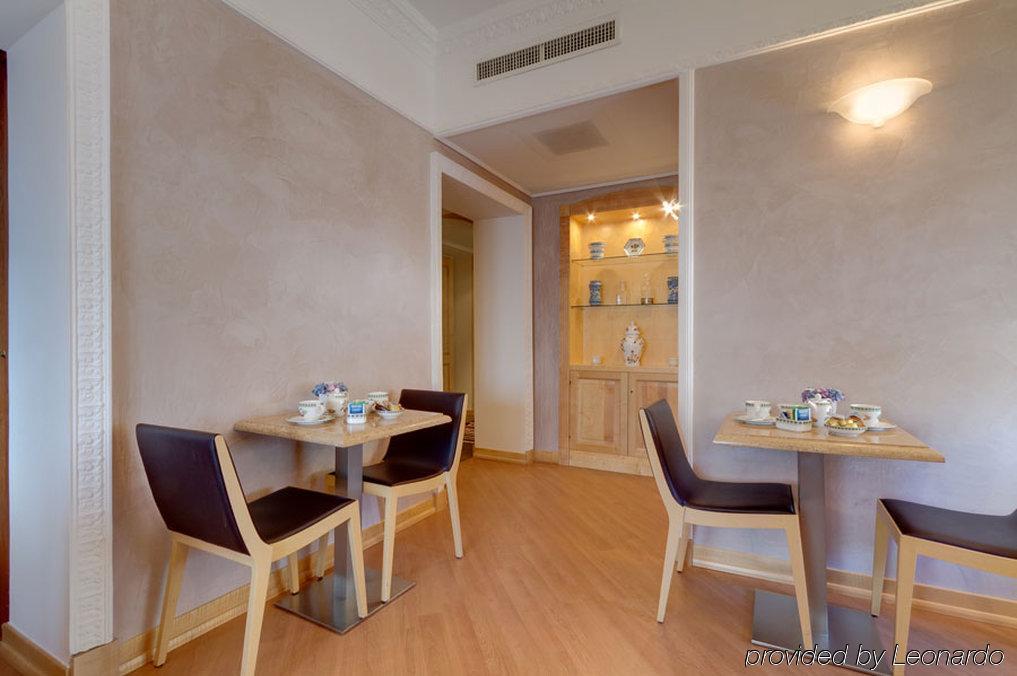 Residenza Romacentro Hotel Nhà hàng bức ảnh